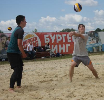 Более сотни юных рязанских волейболистов-пляжников боролись за награды первенства области